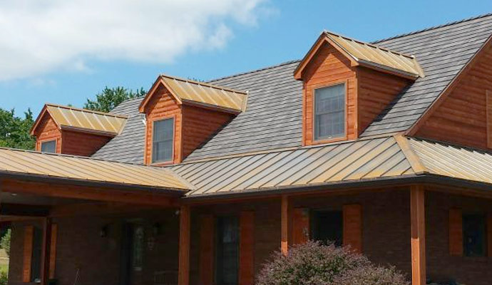 Benefits of Installing a New Roof in Des Moines