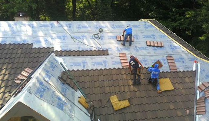 Roof Replacing vs. Roof Repair with Heartland