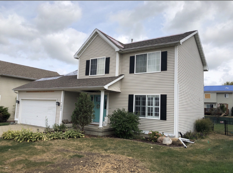 Before - Roof, Siding, Gutters - Marion, Iowa