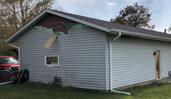 Winter Siding Replacement in Des Moines & Iowa City, IA